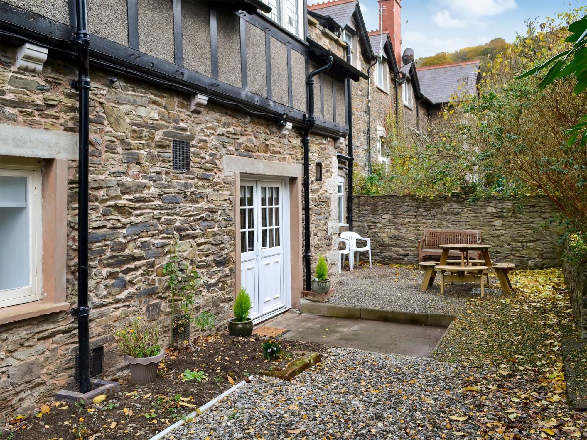 The East Wing At Grove Hall Bodfari Eksteriør billede